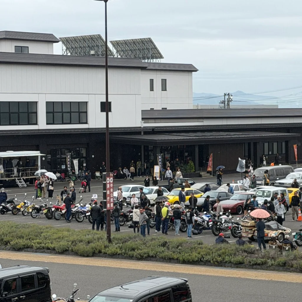 バイクエリアと来場者の様子