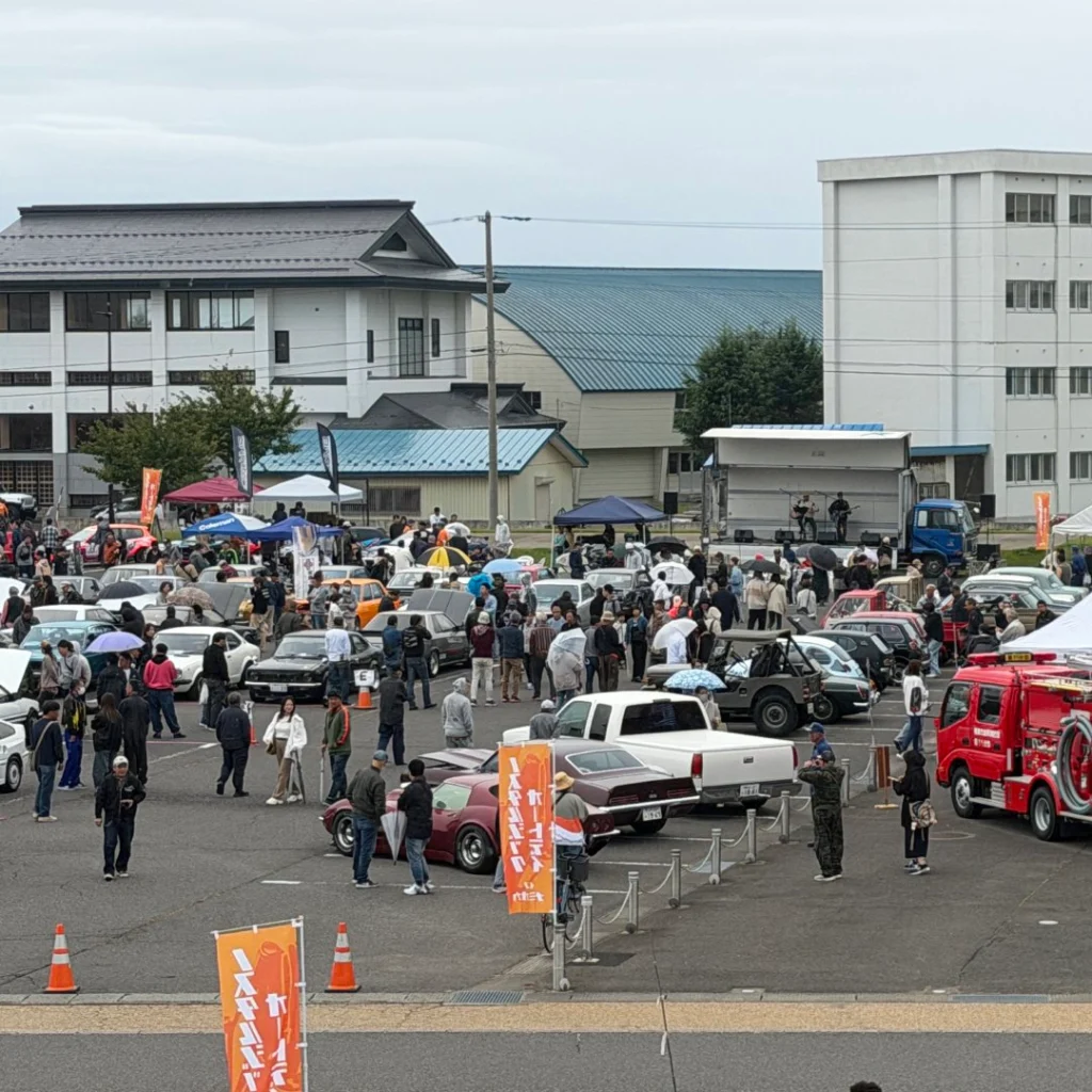 会場中央・ステージ周辺の様子