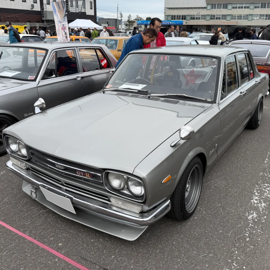 B — 06
GT-R
C10 Skyline — GT-R
GC10 / Light Gray